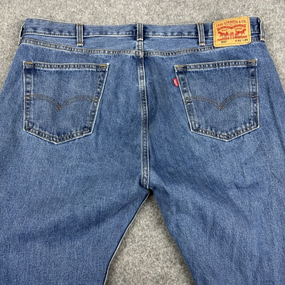 Levi's 505 Jeans Mens 42x29 Straight Leg Medium Wash Workwear Casual Blue Denim